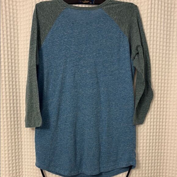 LuLaRoe Blue and Green Raglan Tee Size S - Picture 4 of 4